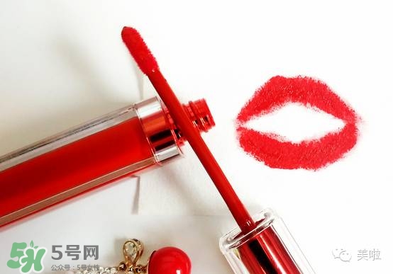 唇釉顯唇紋怎么辦？不顯唇紋的唇釉推薦？