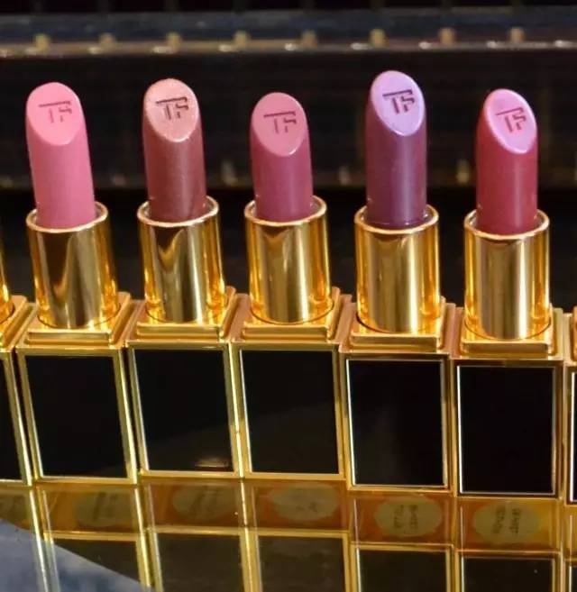 tom ford和迪奧哪個好？tom ford口紅和dior口紅哪個好？
