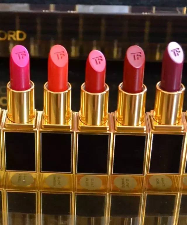 tom ford和迪奧哪個好？tom ford口紅和dior口紅哪個好？