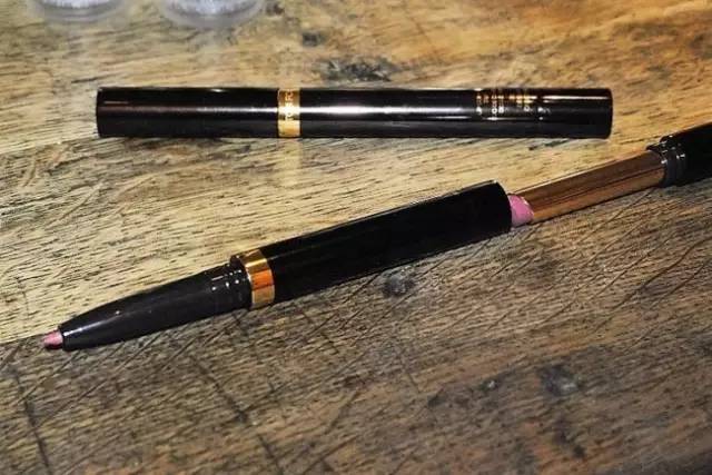 tom ford和迪奧哪個好？tom ford口紅和dior口紅哪個好？