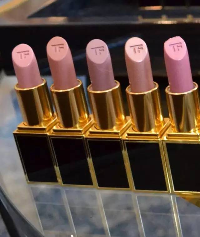 tom ford和迪奧哪個好？tom ford口紅和dior口紅哪個好？