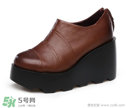 3月份穿什么鞋子？三月份穿什么鞋？