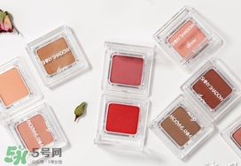 眼影飛粉是什么意思？眼影怎么才算飛粉