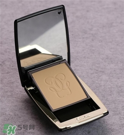嬌蘭金鉆粉餅好用嗎？嬌蘭金鉆粉餅怎么樣？
