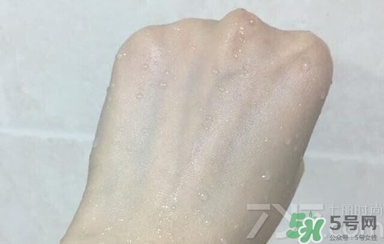 安耐曬金瓶怎么樣？安耐曬金瓶好用嗎？