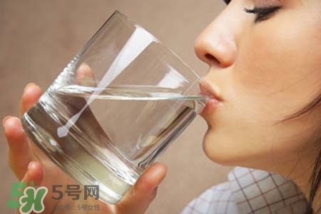 喝開水能預(yù)防禽流感嗎？多喝水可以預(yù)防禽流感嗎？
