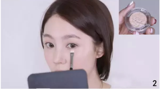 干玫瑰色妝容怎么化？干玫瑰色妝容畫法步驟