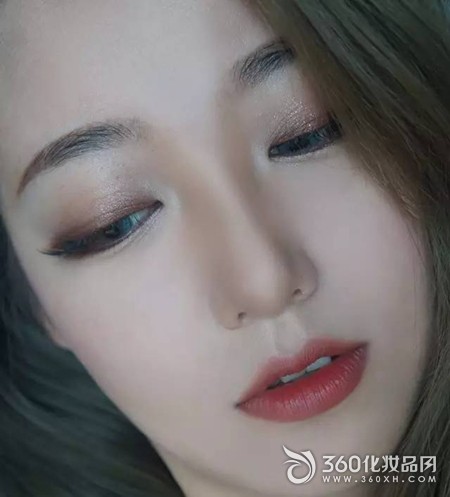 干玫瑰色適合什么膚色？干玫瑰色口紅適合黃皮嗎？