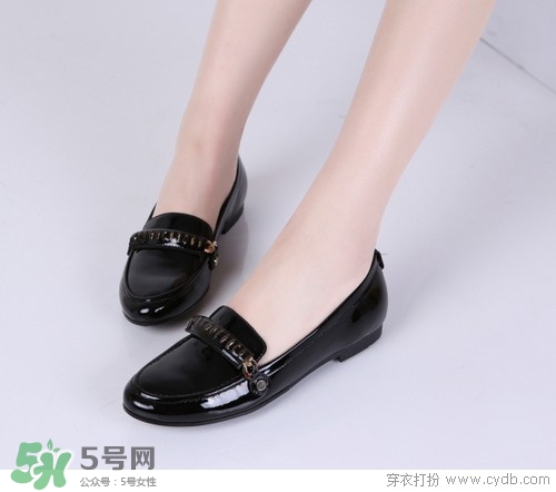 4月份穿什么鞋子？四月份鞋子搭配