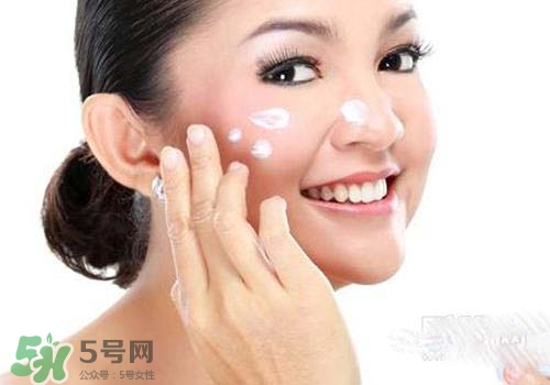 補(bǔ)水霜可以晚上用嗎？補(bǔ)水霜晚上怎么用？