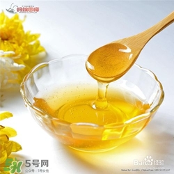 嘴唇干燥是什么原因？嘴唇干裂脫皮怎么辦？