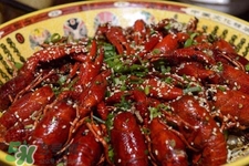 蝦黃是蝦的什么部位？小龍蝦里面的黃是什么？