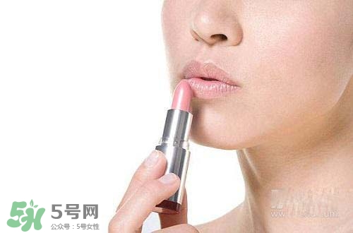 口紅過敏是怎樣的？口紅過敏怎么辦？