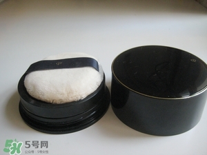 cpb散粉和紀(jì)梵希散粉哪個(gè)好？cpb散粉和紀(jì)梵希散粉對(duì)比
