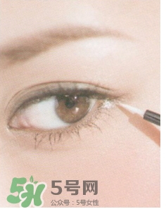眼線珠光好還是啞光好？眼線珠光啞光區(qū)別