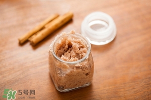 唇部磨砂膏多久用一次？唇部磨砂膏可以天天用嗎？