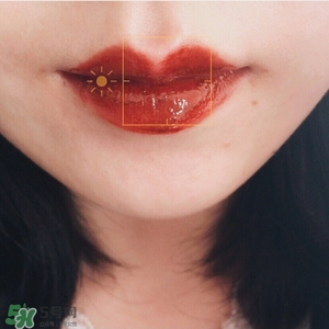 啞光和鏡面口紅哪個(gè)好？啞光口紅和鏡面口紅區(qū)別