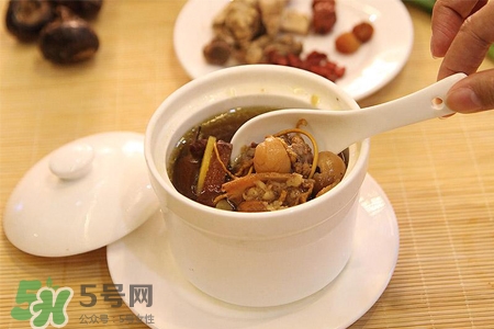 4月份喝什么湯好？四月份適合喝什么湯？