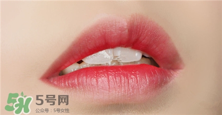 蘭蔻菁純132多少錢(qián)?蘭蔻132口紅試色