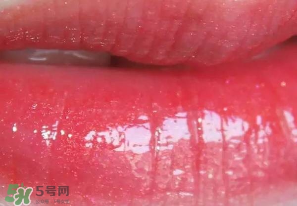 ysl鏡面唇釉哪個(gè)顏色好看？ysl鏡面唇釉試色大全