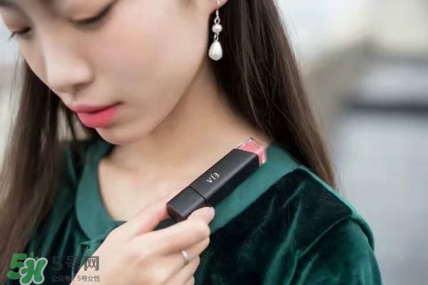 唇釉成膜是什么意思？唇釉怎么成膜？