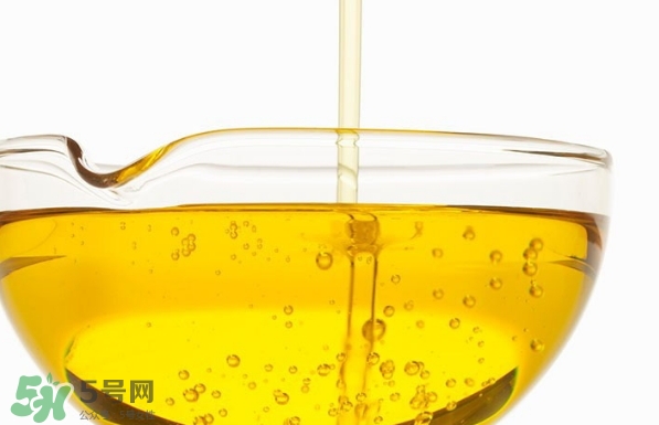 卸妝油會悶痘嗎？卸妝油會不會悶痘？