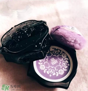 長(zhǎng)痘痘可以涂散粉嗎？痘痘肌可以用散粉嗎？