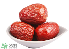 紅棗外面白色的是什么？紅棗上面有一層白的是什么東西？