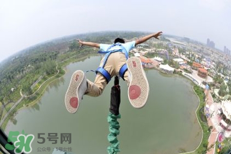 蹦極有身高限制嗎？蹦極對身高有要求嗎？