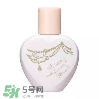 粉底液卡粉怎么辦？粉底液卡粉怎么補救？