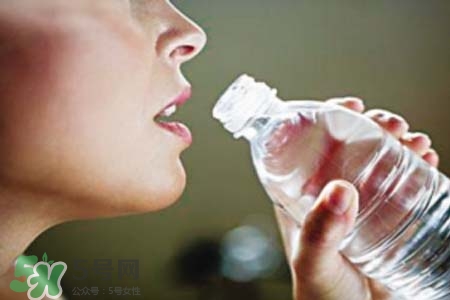 春天要多喝水嗎？春天多喝水有什么好處？