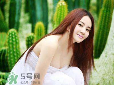 女人的胸多大才算標準？女人的胸小怎么變大？
