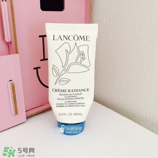 蘭蔻洗面奶粉色和藍(lán)色哪個好？蘭蔻洗面奶粉色藍(lán)色區(qū)別