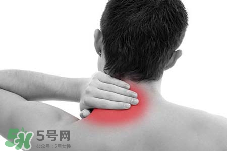 脖子疼和枕頭有關(guān)系嗎？脖子痛是因?yàn)檎眍^的高度嗎？