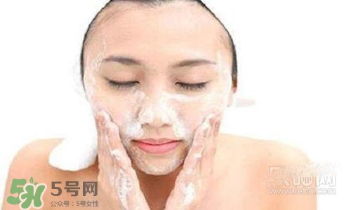 毛孔堵塞用什么洗面奶？毛孔堵塞用洗面奶注意事項