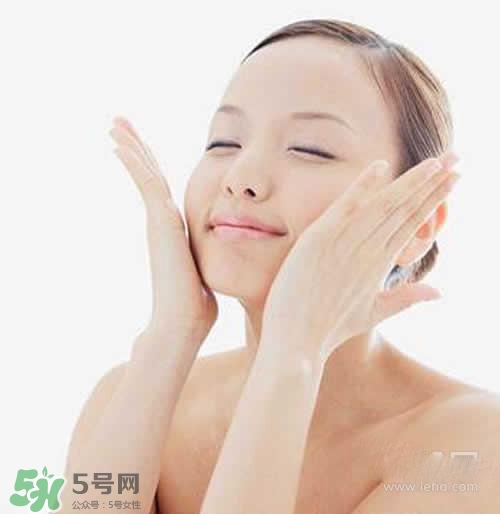 精華乳是乳液?jiǎn)?？精華乳和乳液的區(qū)別
