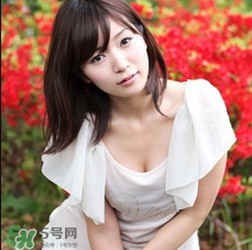 精華乳要洗掉嗎？精華乳要不要洗？