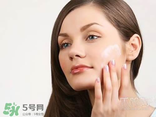 精華乳可以直接用嗎？精華乳可以單獨使用嗎？