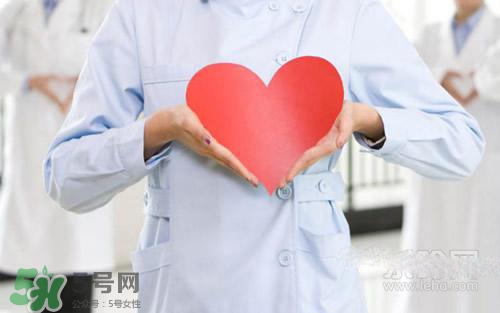 吃野芹菜會(huì)中毒嗎？吃野芹菜中毒了怎么辦？