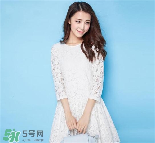 春天可以穿裙子嗎？春天穿裙子怎么搭配？