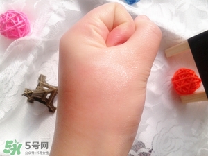 嬌蘭帝皇蜂姿眼霜怎么用？嬌蘭帝皇蜂姿眼霜使用方法