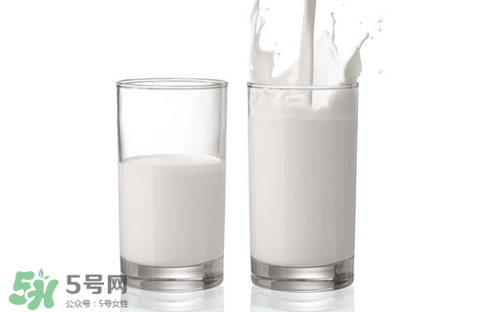 為什么不能空腹喝牛奶？早上空腹喝牛奶好嗎？