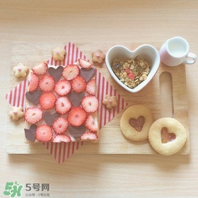 彩繪玻璃餅干怎么做？彩繪玻璃餅干做法