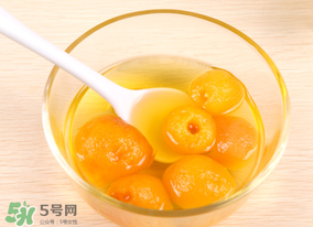 枇杷和蜂蜜能一起吃嗎？枇杷放蜂蜜好嗎？