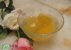 枇杷和蜂蜜能一起吃嗎？枇杷放蜂蜜好嗎？