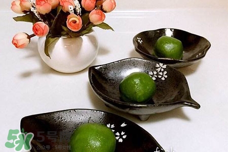 帶保鮮膜的青團(tuán)怎么熱？青團(tuán)外的保鮮膜能一起加熱嗎？