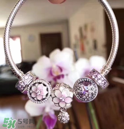 潘多拉2017新品桃花系列在哪里買？pandora桃花系列國內(nèi)有賣嗎？