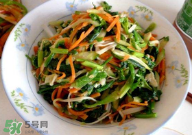 薺菜和金針菇能一起吃嗎？薺菜能和金針菇一起炒嗎？