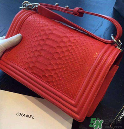 香奈兒蟒蛇皮包包怎么保養(yǎng)？chanel蟒蛇皮包包怎么清洗？