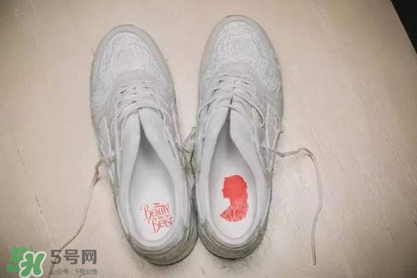 asics tiger美女與野獸合作款有哪些？asics美女與野獸多少錢？